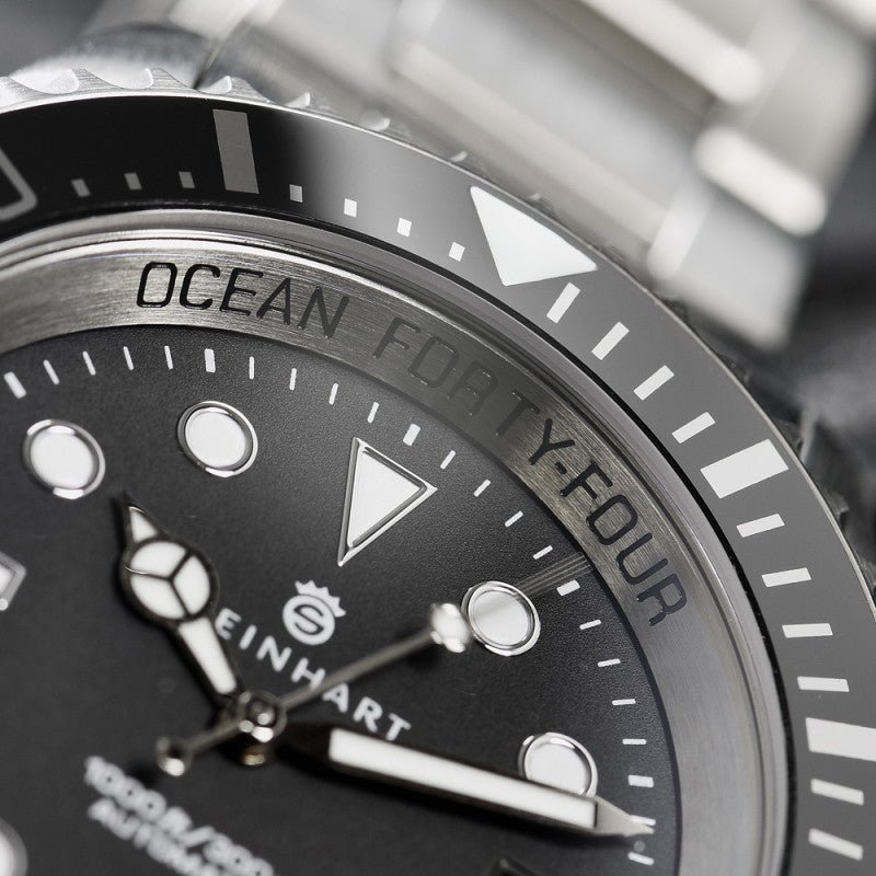 OCEAN 44 Black Ceramic